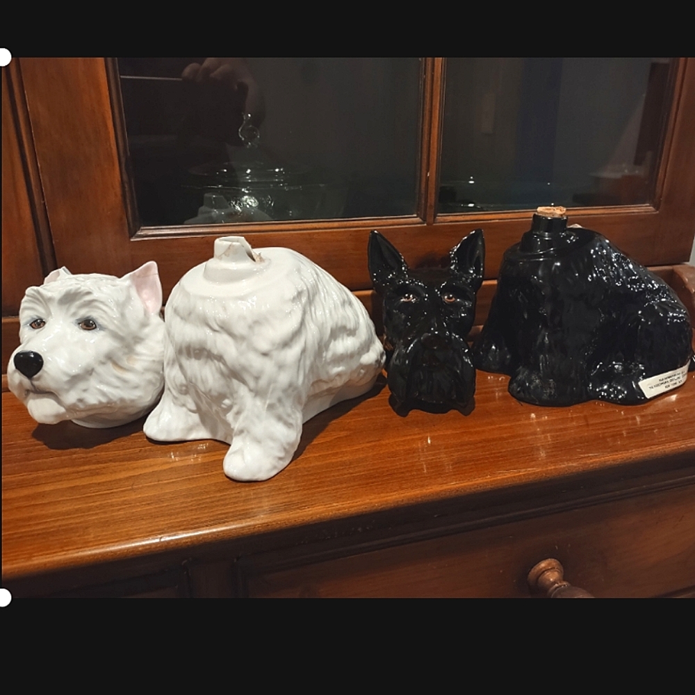 Royal Adderley Dog Decanters Black&White Scotch